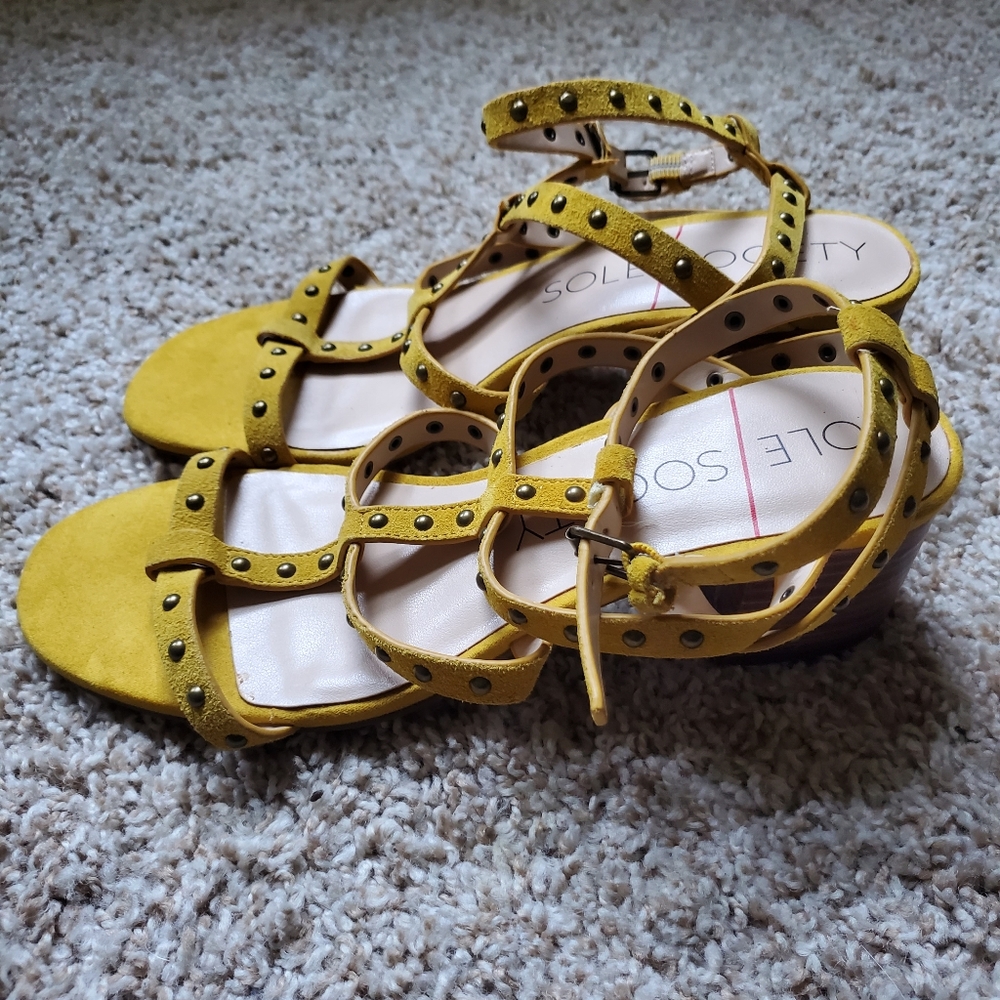 Shoes - Picture 2 of 3